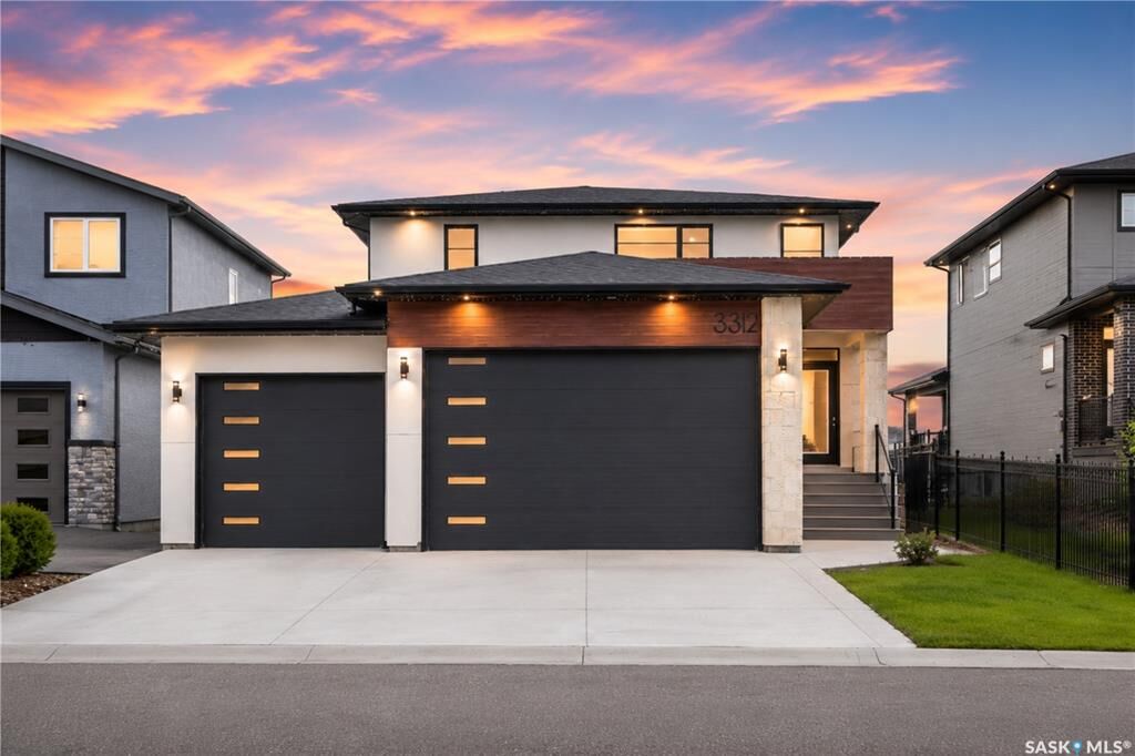 Property Photo:  3312 Crosbie Crescent  SK S4V 3S4 