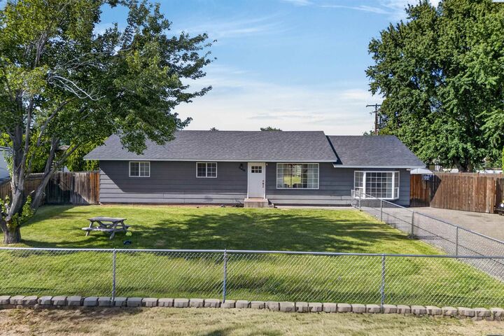 Property Photo: 3613 W Havstad WA 99301