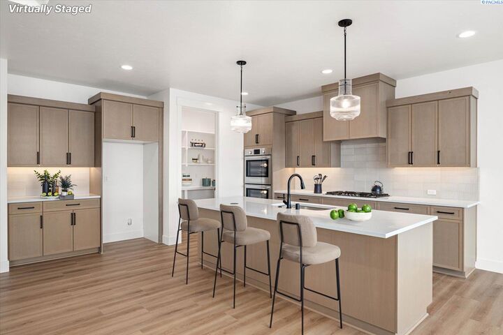 Property Photo: 2385 Waterhill Ave. WA 99352
