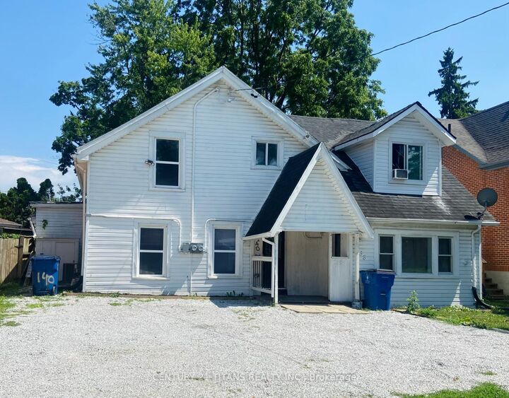 Property Photo: 138-140 Grand Avenue E ON N7L 1W2