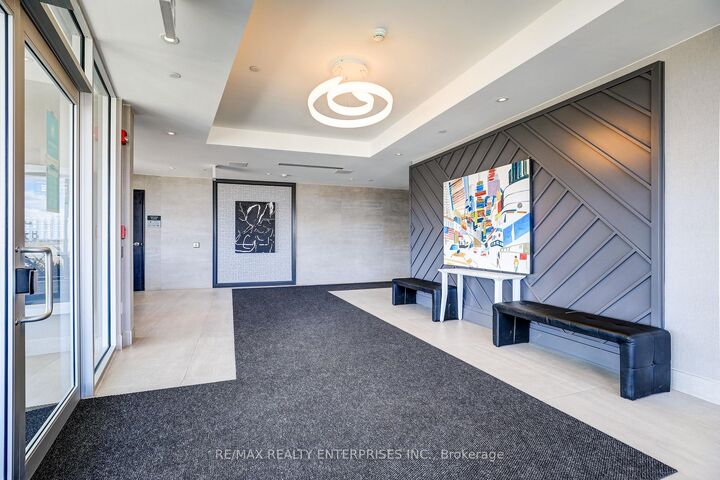 Property Photo: 200 Lagerfeld Drive 527 ON L7A 5G5