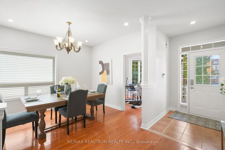 Property Photo:  91 Gateway Drive  ON L4G 7S5 