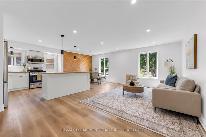Property Photo: 49 Grove Avenue ON L2P 1C9