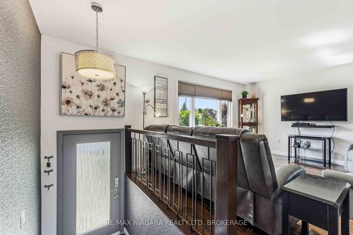 Property Photo:  6200 Sherri Avenue  ON L2H 2W7 