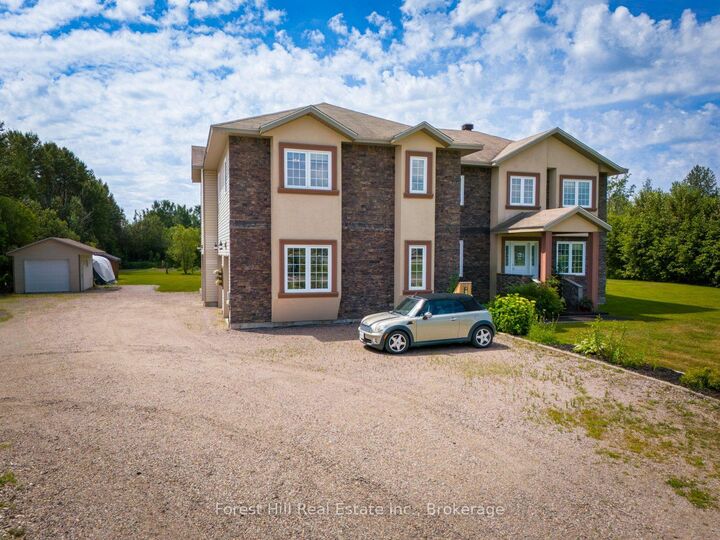 Property Photo: 512 Salter Street S ON P2B 2T4