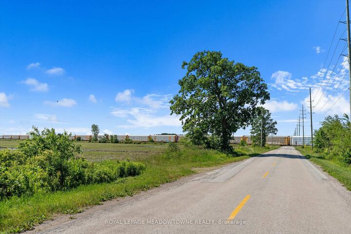 Property Photo:  3365 South Grimsby Road 10 N/A  ON L0R 2A0 