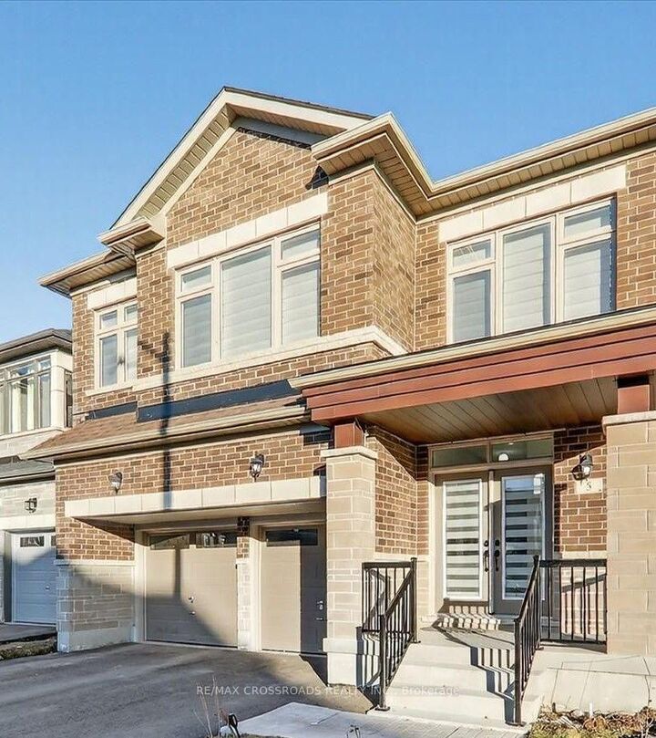 Property Photo:  5 Thelma Drive  ON L1P 0N3 