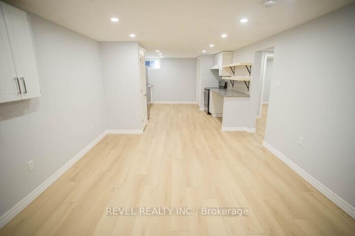 Property Photo:  415 Chatham Street 3  ON N3S 4J4 