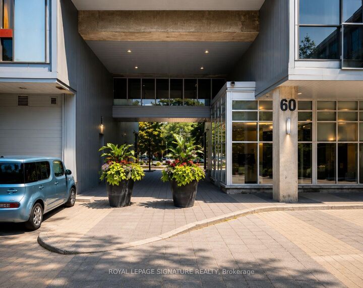 Property Photo:  60 Bathurst Street 210  ON M5V 2P7 