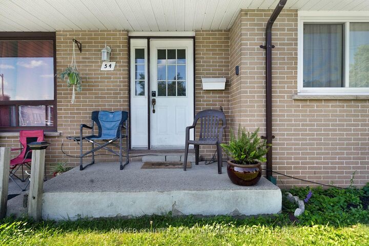 Property Photo:  54 Ferris Lane  ON L4M 2Y3 