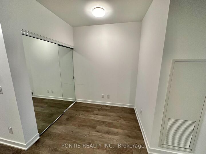 Property Photo:  5 Defries Street 2303  ON M5A 0W7 
