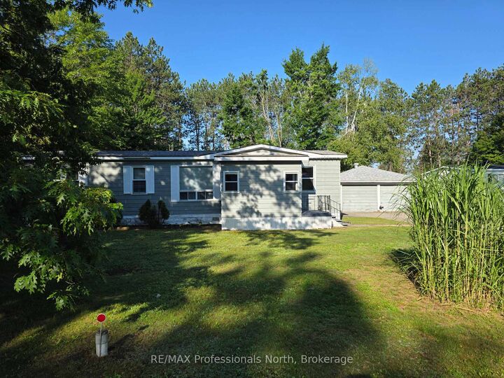 Photo de la propriété:  1024 Lutterworth Pines Road  ON K0M 2K0 