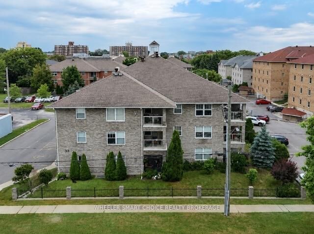Property Photo: 33 Cumberland Street 102 ON K6J 4G8
