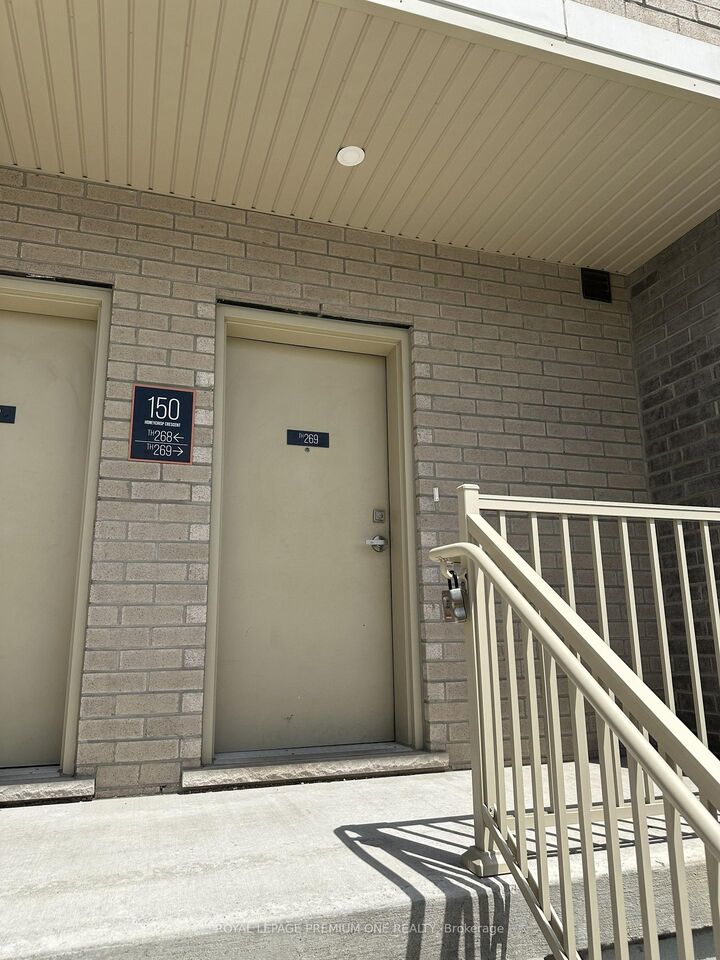 Property Photo:  150 Honeycrisp Crescent 269  ON L4K 0N7 