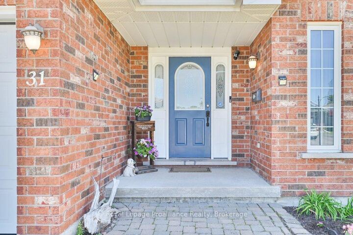 Property Photo: 31 Hemlock Crescent ON K8N 5Y1