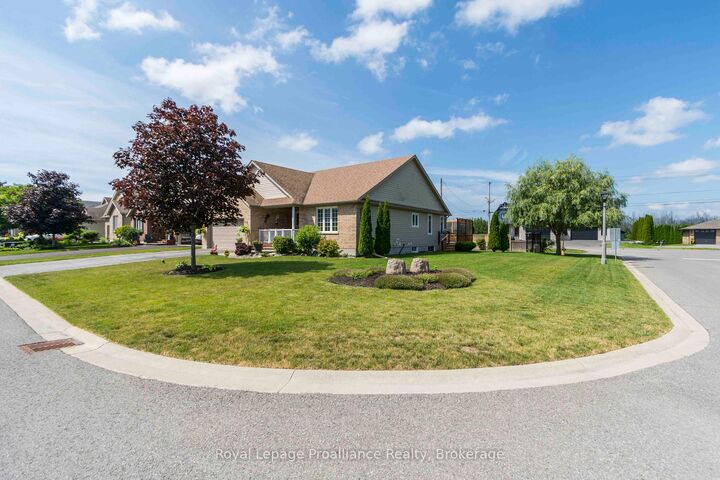 Property Photo:  48 Ward Drive  ON K0K 1H0 