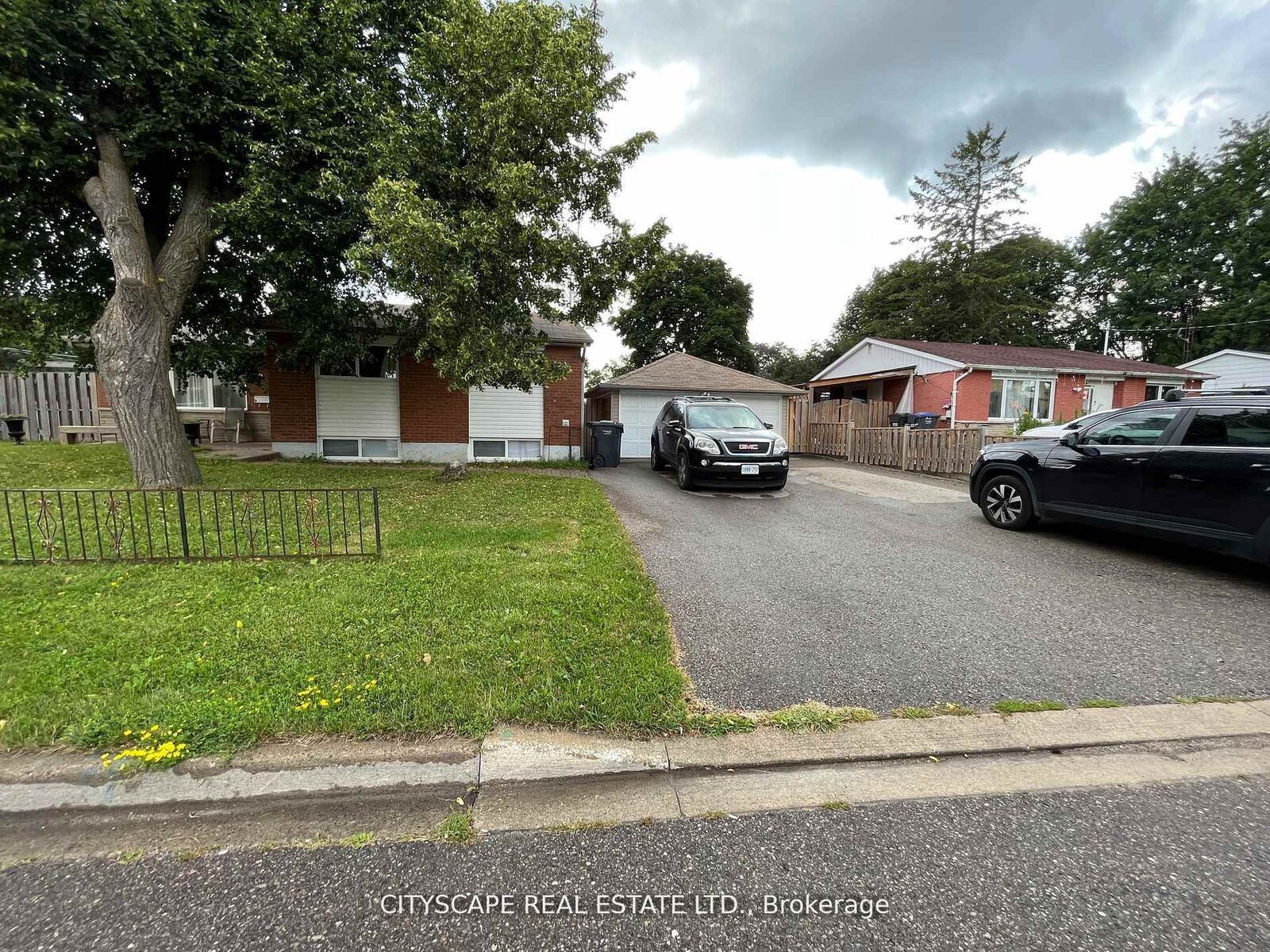 Property Photo: 2 Leslie Street Bsmt ON L6X 2J4