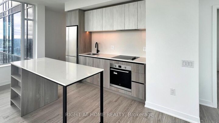 Property Photo:  2495 Eglinton Avenue W 809  ON L5M 2V8 