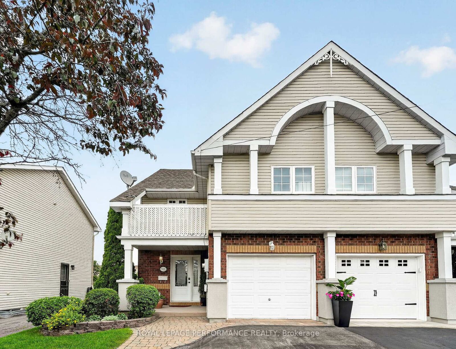 Property Photo: 522 Jase Street ON K6H 7G4