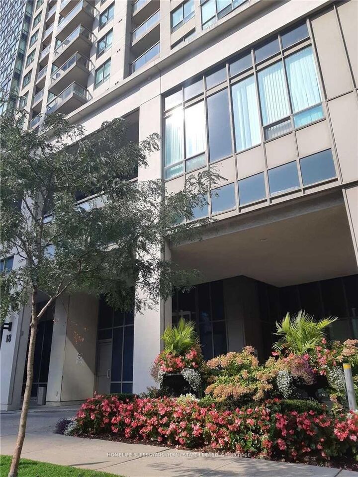Property Photo: 18 Parkview Avenue 2001 ON M2N 7H7