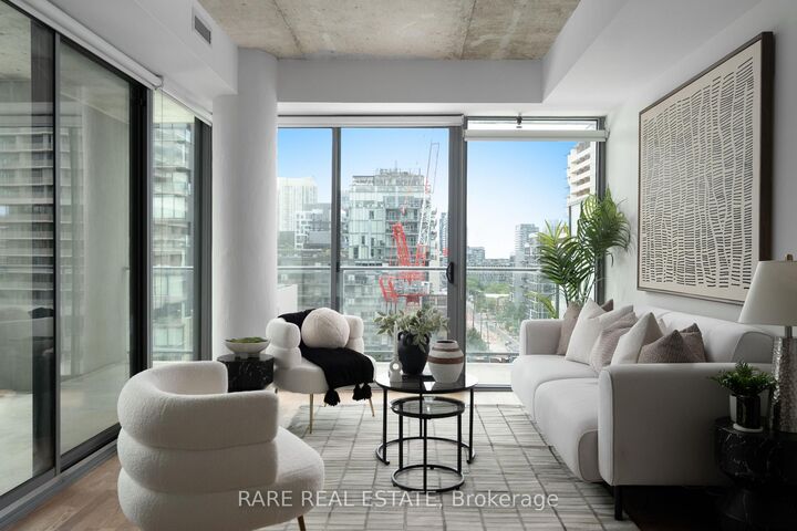 Property Photo: 95 Bathurst Street 919 ON M5V 0H7