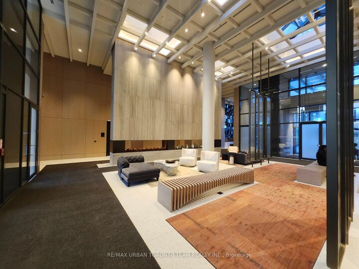 Photo de la propriété:  225 Commerce Street 5501  ON L4K 0R1 