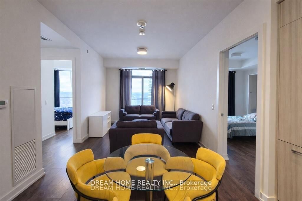 Property Photo: 1 Grandview Avenue 2302 ON L3T 0G7