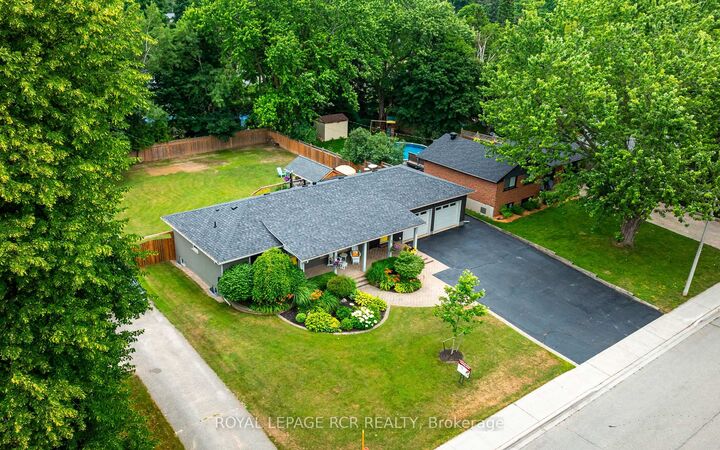 Property Photo:  225 Zina Street  ON L9W 1E9 