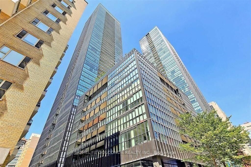 Property Photo:  101 Charles Street E 404  ON M4Y 0A9 