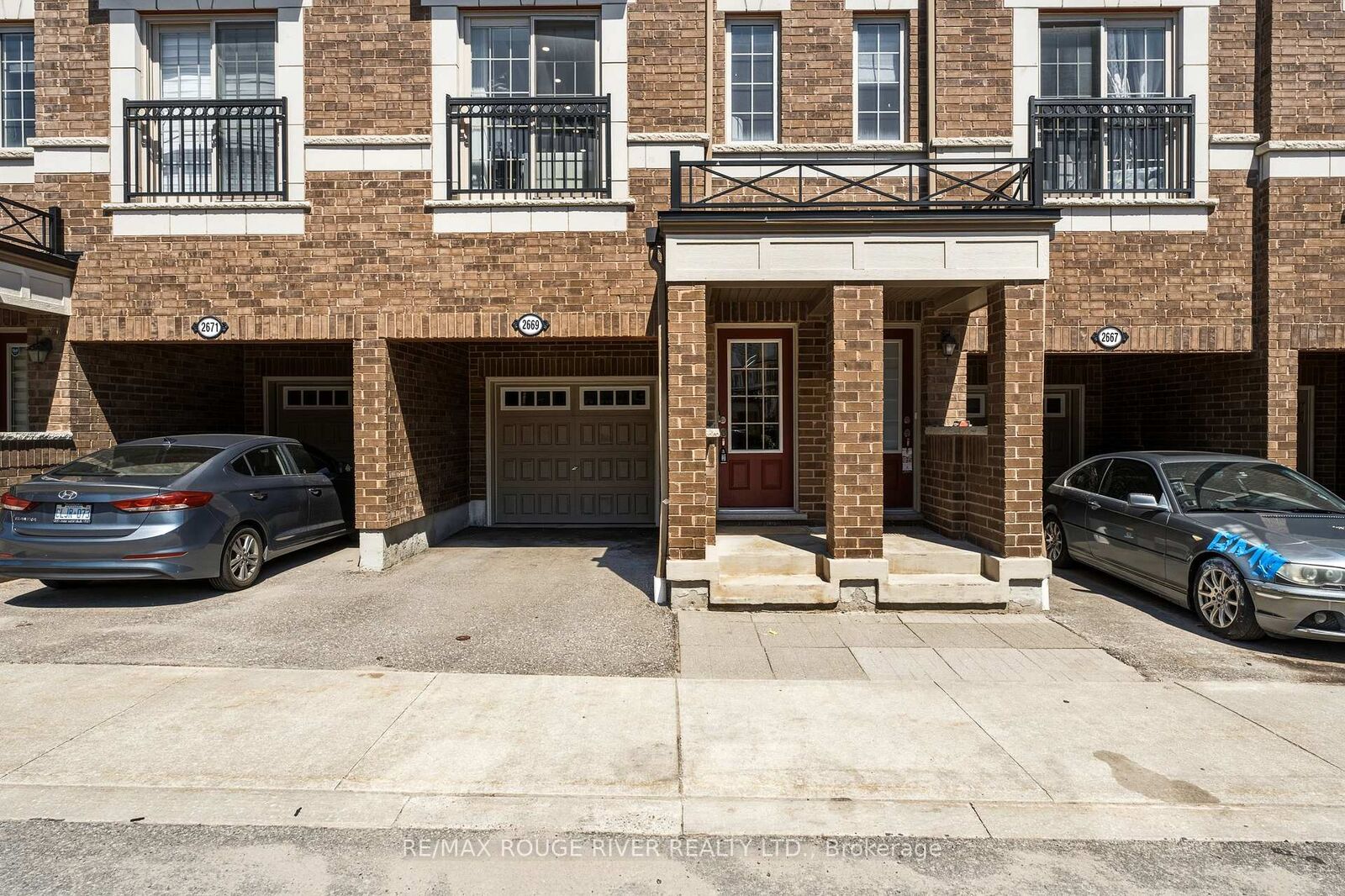 Property Photo:  2669 Deputy Minister Path  ON L1L 0M7 
