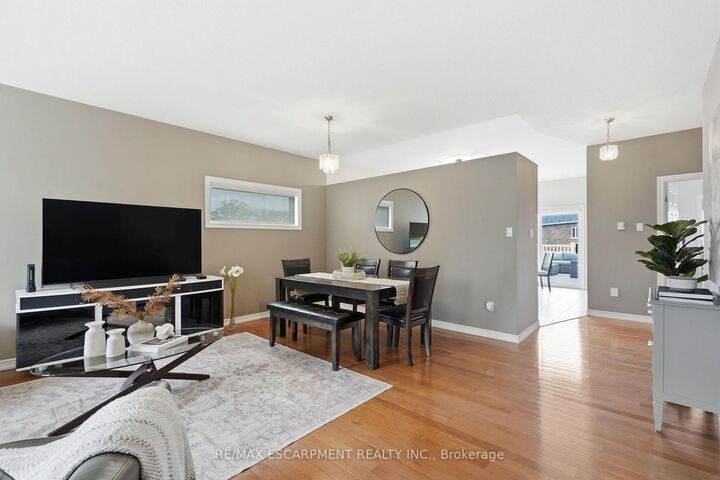 Property Photo:  4869 Cherrywood Drive  ON L3J 0G3 