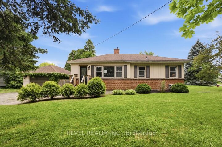 Property Photo: 16 Carrington Court ON L9A 4N6