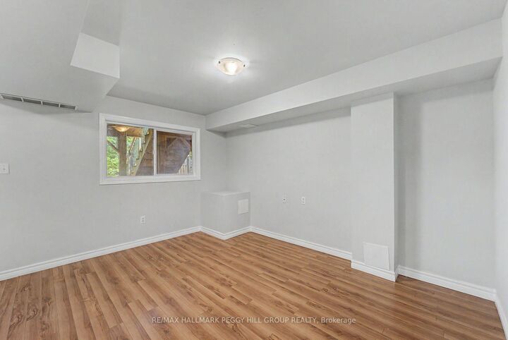 Property Photo:  175 Stanley Street 59 - Lower  ON L4M 0G2 