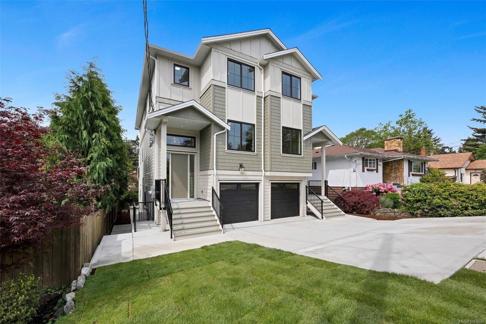Property Photo: 4016 Wiseton St #C BC V8Z 4M7