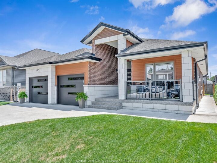 Property Photo: 157 Townsview ON N8M 0A4