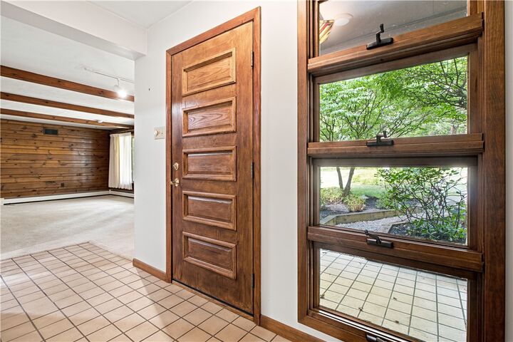 Property Photo:  136 Bradford Rd  PA 15015 