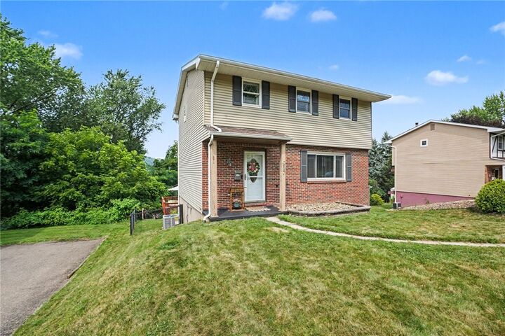 Property Photo:  917 5th St  PA 15005 