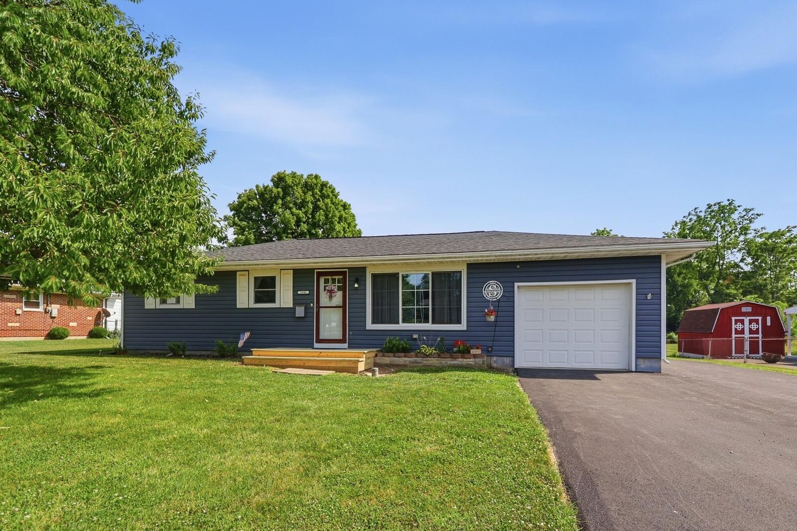 Property Photo: 2941 Sun Valley Drive OH 45505