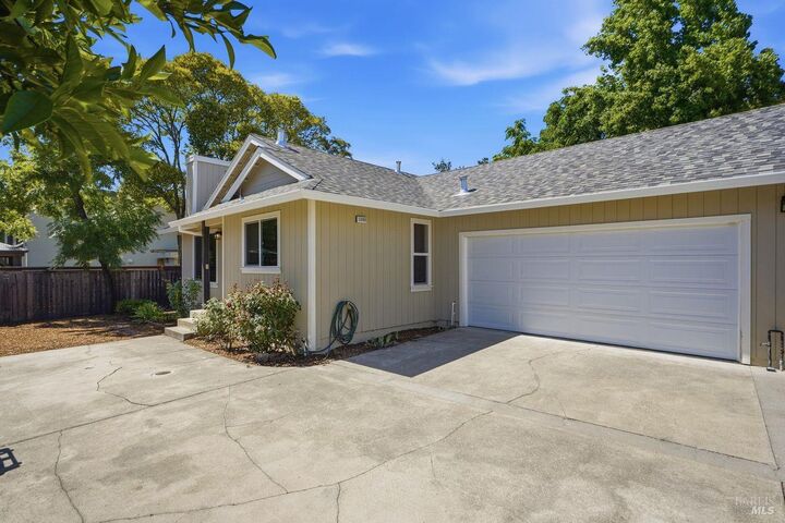Property Photo: 509 Fitch Street CA 95448