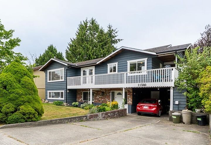 Property Photo: 11380 75B Avenue BC V4C 1K3