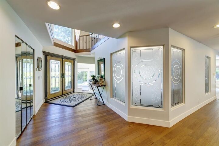 Property Photo: 1225 Gateway Place BC V3C 5X4