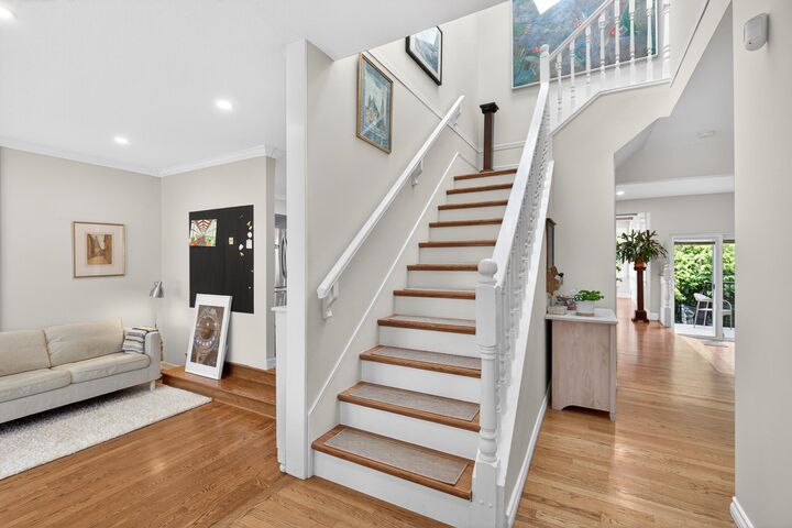Property Photo: 34947 Oakhill Drive BC V2S 7R3