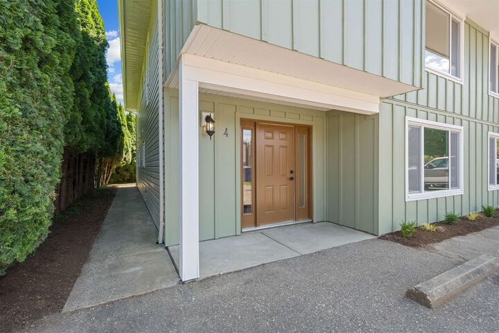 Property Photo:  45741 Britton Avenue 4  BC V2R 3T6 
