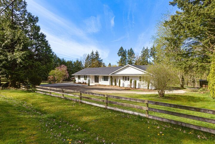 Property Photo: 7025 Hesslea Crescent BC V4X 2C2