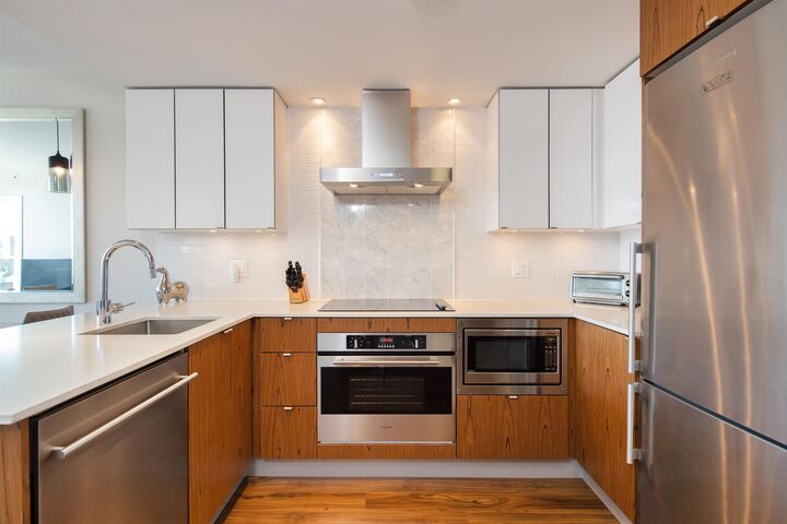 Property Photo:  159 W 2nd Avenue 312  BC V5Y 0L8 
