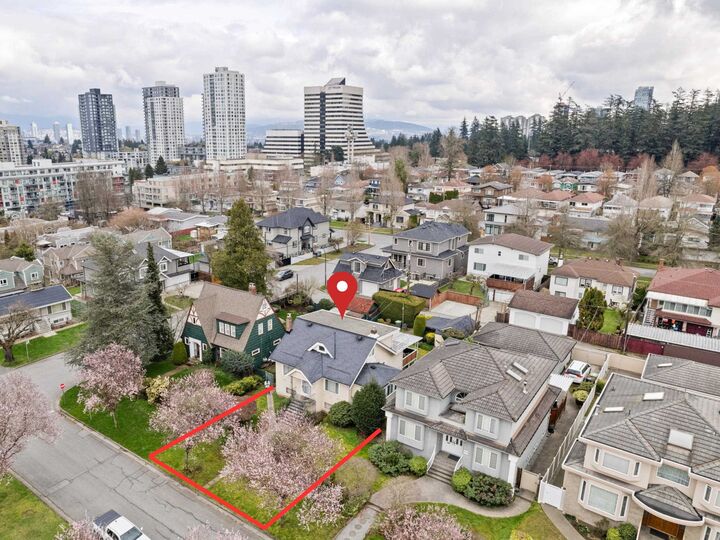Property Photo: 5878 Arlington Street BC V5R 4N3