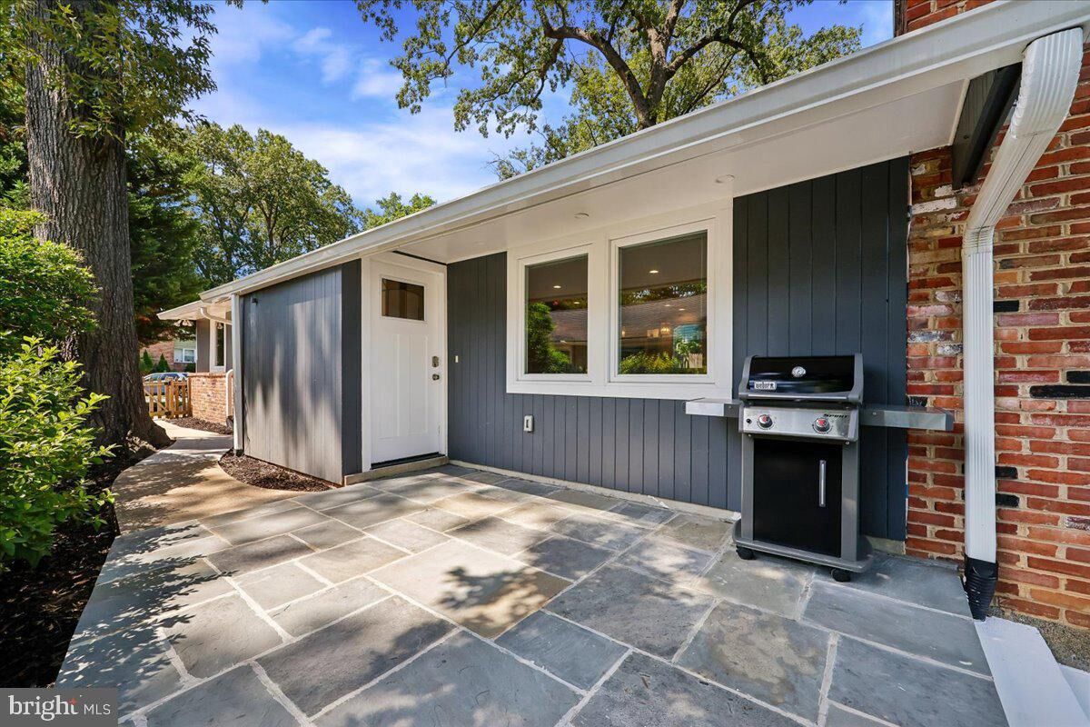 Property Photo: 8407 Tahona Drive MD 20903