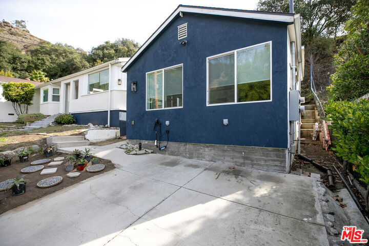 Property Photo:  2748 A Hollister Ter  CA 91206 