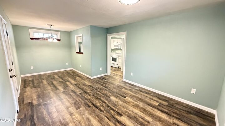 Property Photo: 218 E 1st Court C FL 32401