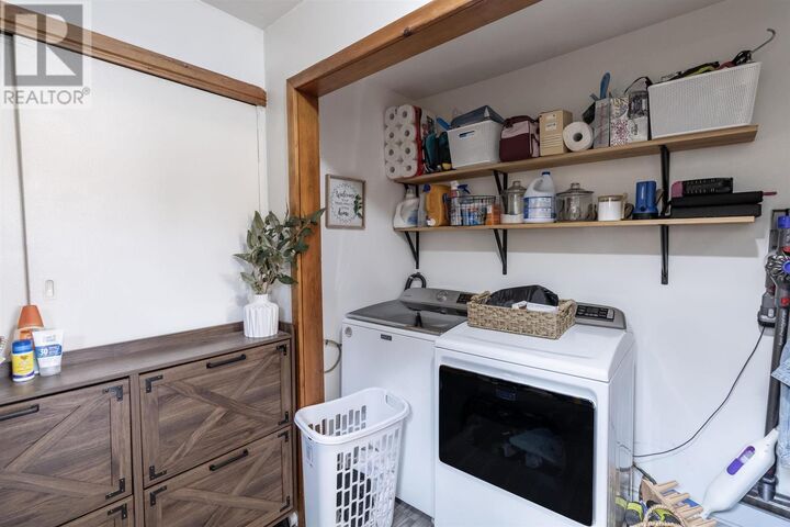 Property Photo: 100 Amy Ave ON P6B 3X6